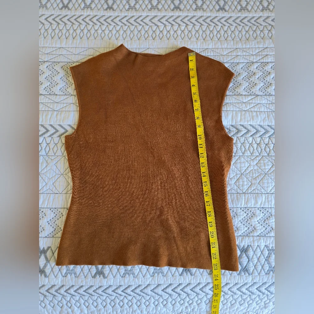 Marled Brown Sleeveless Top - Picture 2 of 4